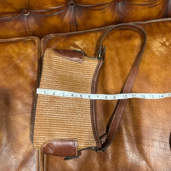 Madison Studio handbag in GUC - Picture 5 of 6